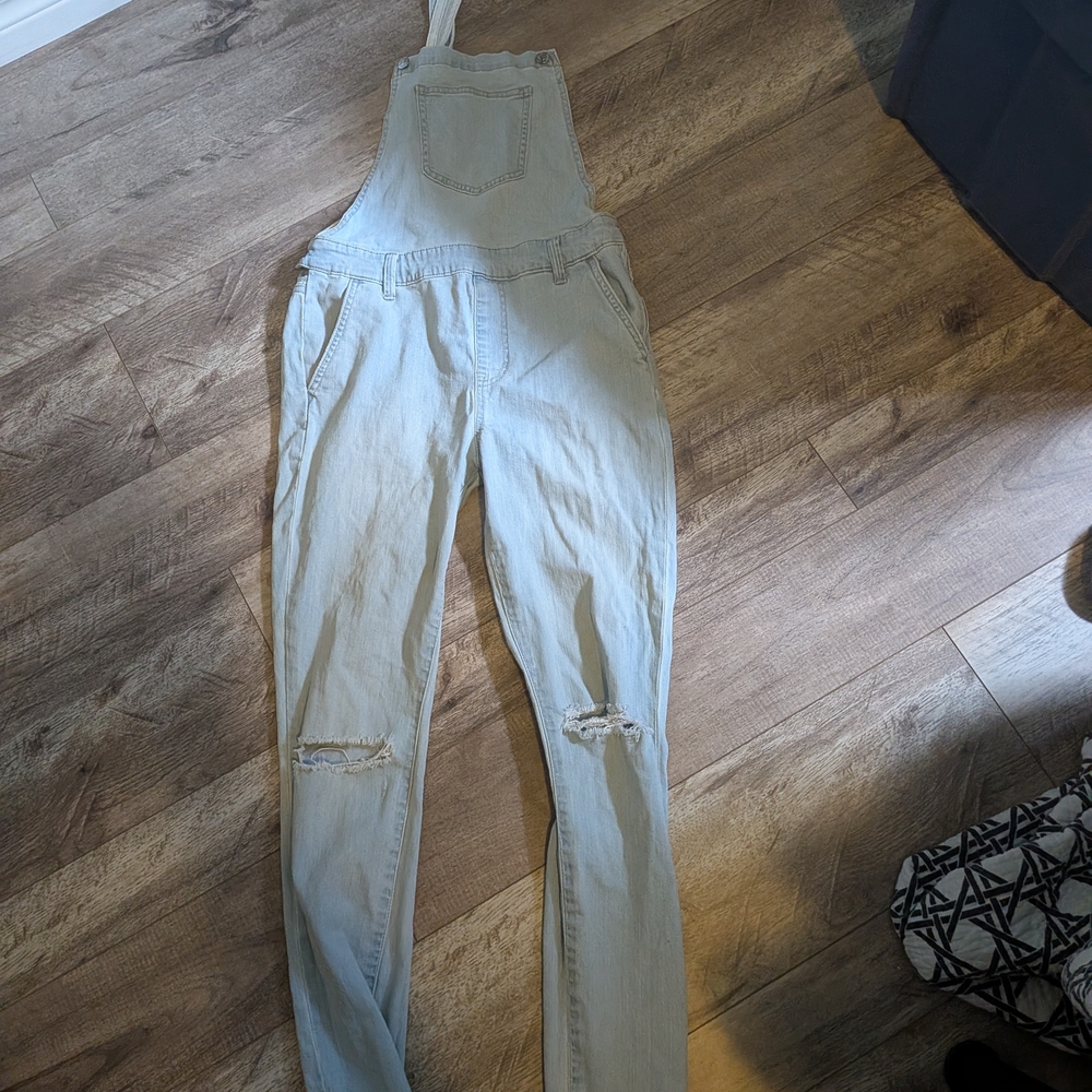 Forever 21 Light Wash Denim Overalls